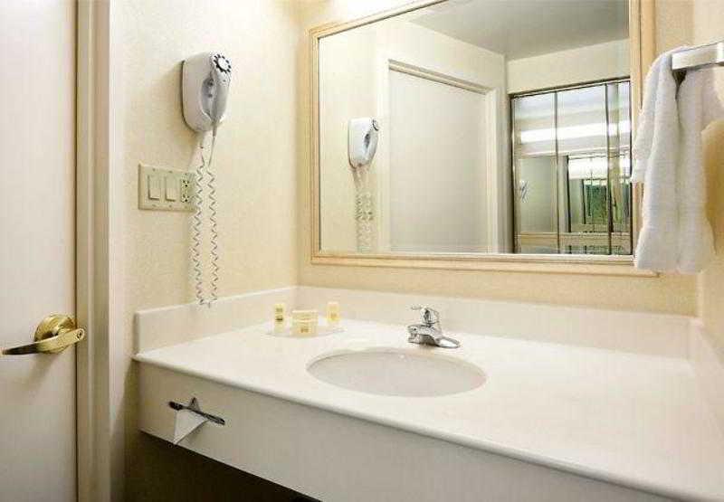 Fairfield Inn & Suites Butler Buitenkant foto