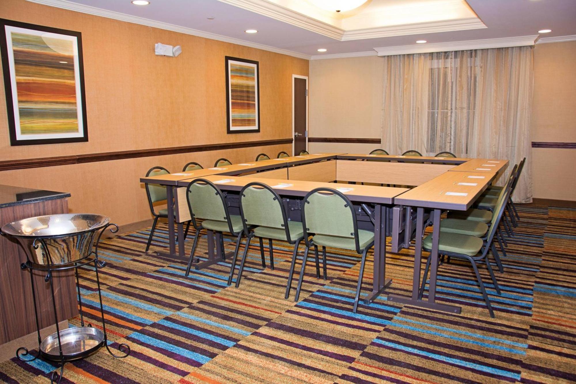 Fairfield Inn & Suites Butler Buitenkant foto