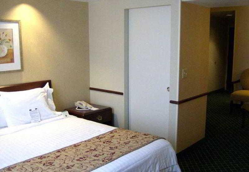 Fairfield Inn & Suites Butler Kamer foto